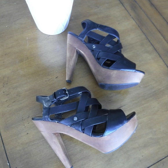 Guess Strappy Wooden Platform heels 6 - Picture 3 of 7